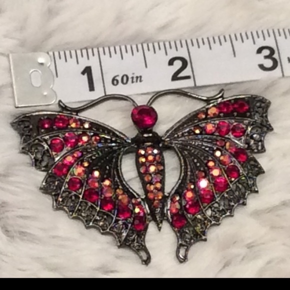 Red CRYSTAL RHINESTONE Butterfly Brooch - Picture 4 of 10